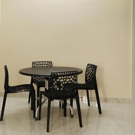 Radharani Apartment Calcutá Exterior foto