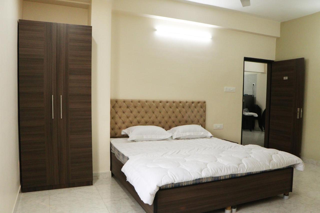 Radharani Apartment Calcutá Exterior foto